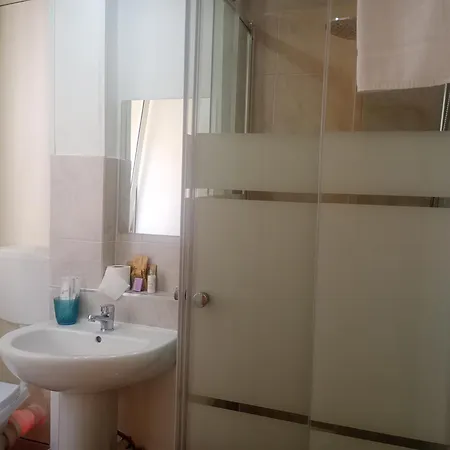 Guest house Giglio Rosso House 3*